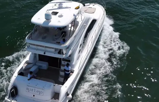 4-Hour Morning Yacht Tour through Cartagena’s Islands on Sea Ray 580