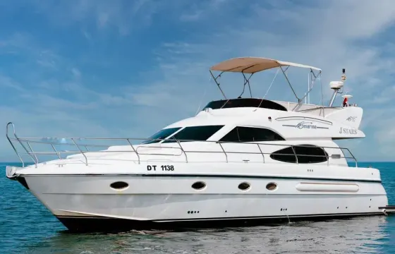 See the gorgeous coast of Dubai with our 50ft Al Shali Motor Yacht