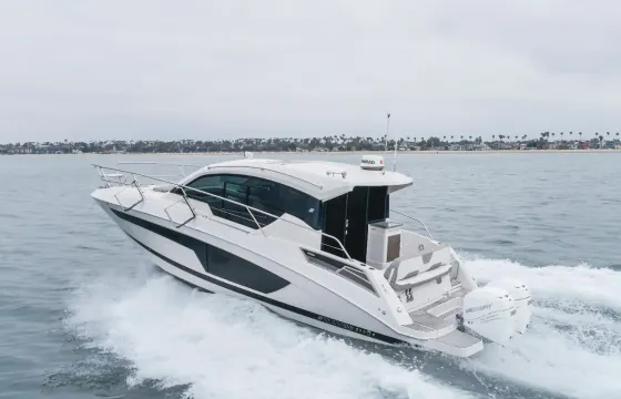 Luxury Sports Yacht at Huntington Harbour