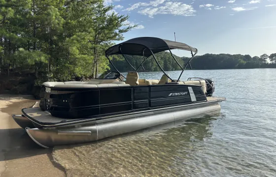 Exotic Tritoon with 250HP - Up to 13 People on Lake Lanier