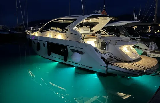 Luxury Yacht Cranchi 44 M (2019) in Tivat