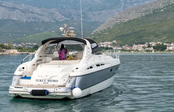 Spend a beautiful day with us on Cranchi 50 Mediteranee
