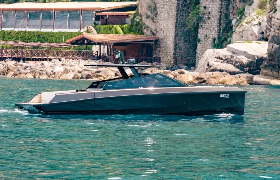 48ft Wally Power New With Stabilizers