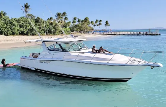 43' Modern and Fully Loaded Tiara Yacht in Fajardo