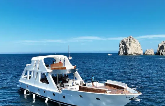 110ft Passenger Cruiser Charter in Cabo with Plunge Pools & Ocean Views
