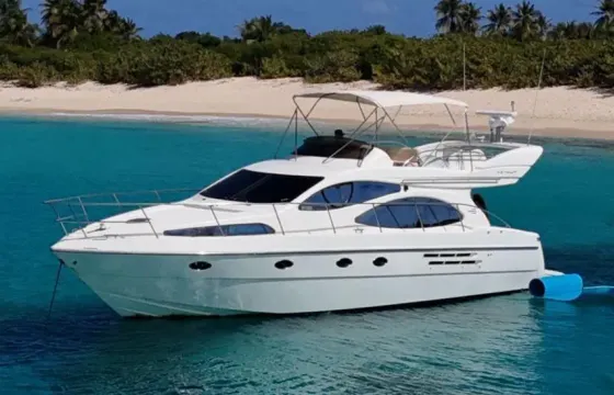 Azimut 50 Motoryacht to Enjoy The Stunning Islands