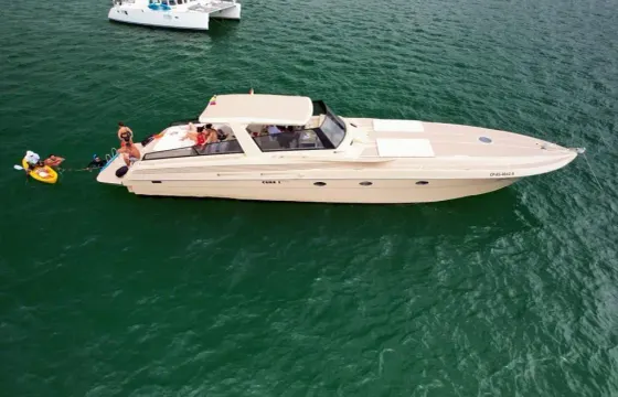 Wonderful Cherokee 60 in Cartagena for Rent to Go Rosario Islands