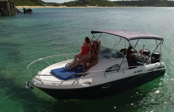 Caribbean Escape: Charter 27' Beneteau Flyer 750WA with Captain in St Maarten