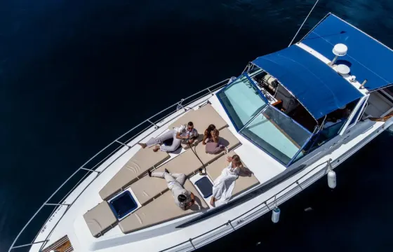Puerto Banus: yacht rental for group for parties and more!