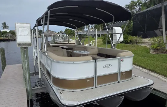 24' Bentley Pontoon Power in Cape Coral, up to 12 passengers