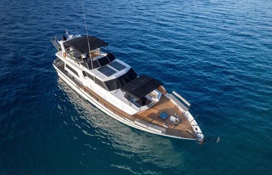 70ft Cantieri di Pisa Motor Yacht – Luxury Day Charter from Athens