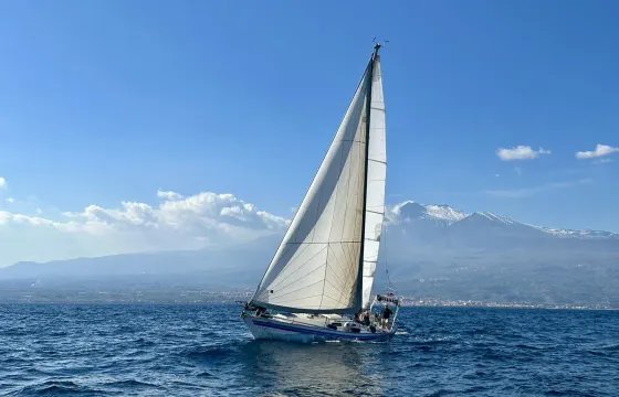 Escape on the Ionian Sea with Alb Sail BA-35 Yacht