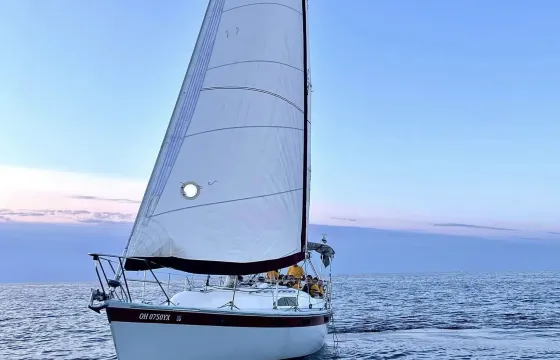 32ft Irwin Citation Sailboat for Beautiful Sail on Lake Erie (Cleveland area)