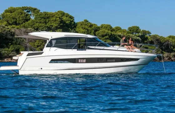 37ft Jeanneau DB Motor Yacht boarding in Antibes, Cannes, St Tropez or Monaco
