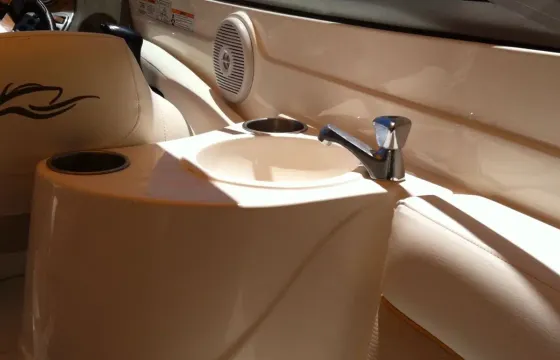 Awesome Rinker Captiva for 3 people for rent in İstanbul