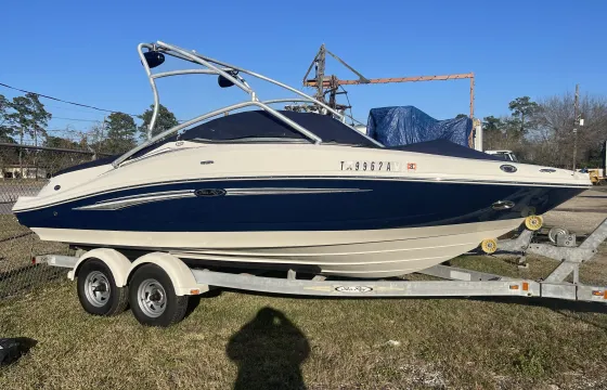 Sea Ray 210 Bowrider Rental in Humble, TX