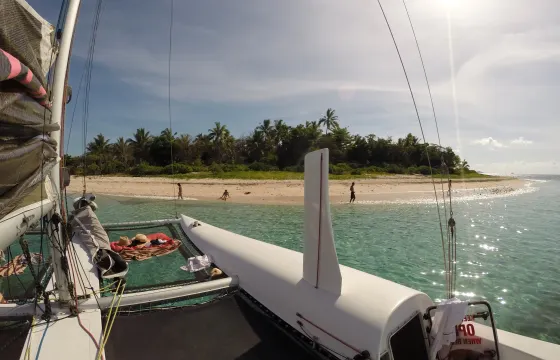Fast Sailing 27' Catamaran for Charter in Fiji