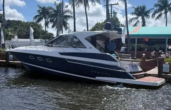 Luxurious 46ft Regal Sport Coupe in West Palm Beach