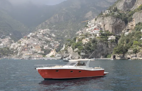 37'' Gagliotta Motor Yacht For Rent in Sorrento