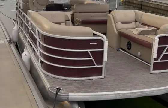 22ft Godfrey Sweetwater 2286 C Pontoon Charter with Captain