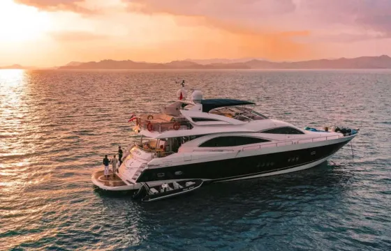 Sunseeker 90 Mega Yacht for Charter in Chang Wat Phuket!