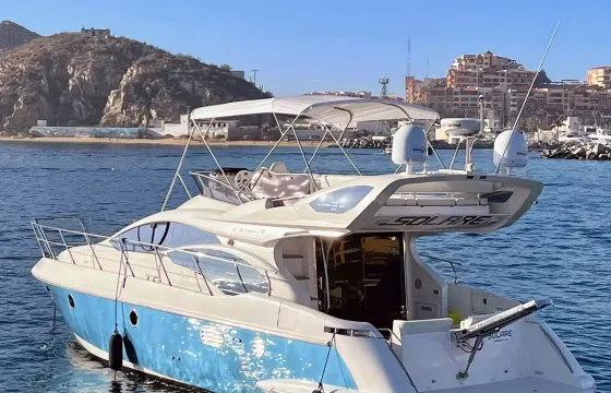 43 Azimut Luxury Yacht for Cruising and Snorkeling in Cabo San Lucas