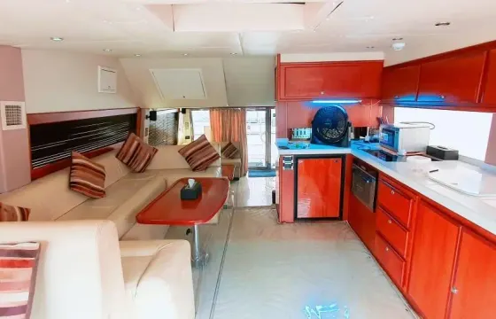 The Best 72Ft Yacht-Prestigious cruise experience in Dubai