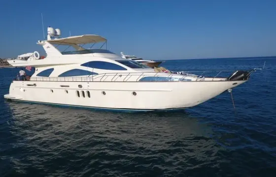 80' HN Luxury Yacht in Cabo San Lucas (4 hour minimum)