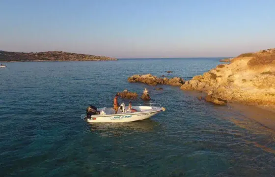 80hp 5.5m motorboat in Marathi, Chania