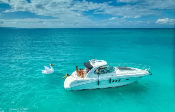 Private Yacht with Lunch, Open Bar and Snorkeling