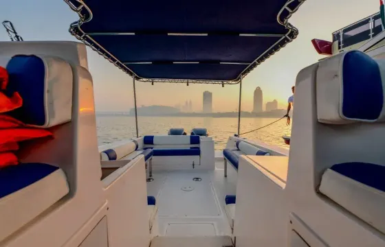 31ft Dubai Fishing Trip