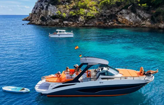 Luxury Boat FIM 340 Regina “Passio” in Palma de Mallorca with Captain Included