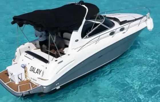 Experience Cancun  on our 34ft Dalay Yacht Charter!