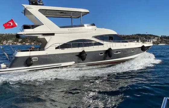 Spectacular Flybridge Motor Yacht for charter in istanbul