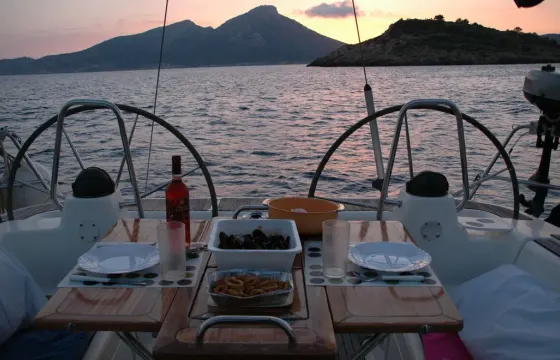49ft Bavaria Cruising Monohull Rental in El Puerto de Santa María, Spain