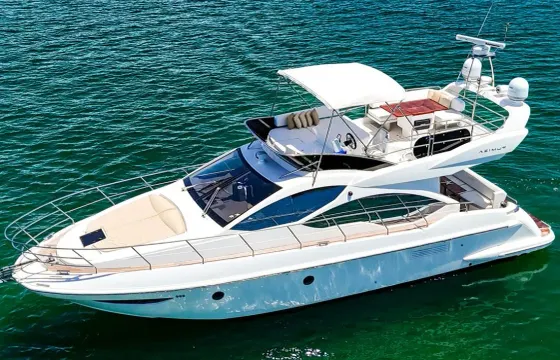 Enjoy 50ft Azimut 2015 – Exclusive Miami Yacht Adventure!