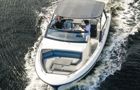 37ft Greenline Yacht In Fort Lauderdale