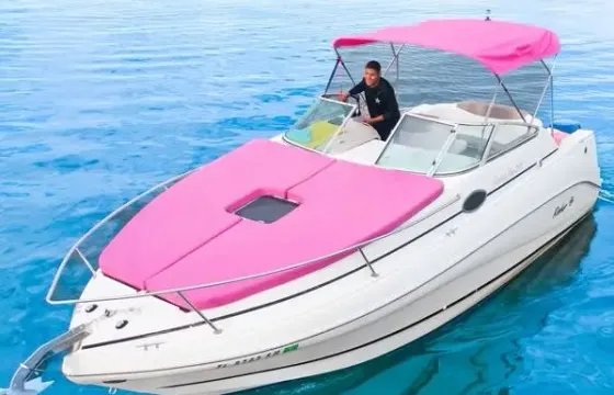 Enjoy Miami In Pink - 28ft Rinker  Motor Yacht!
