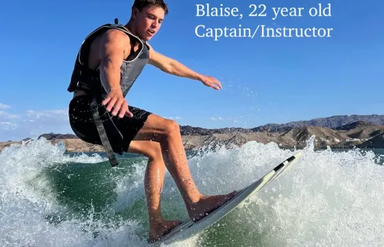 Captained Axis T250 Wakeboat - Surf and Wakeboard