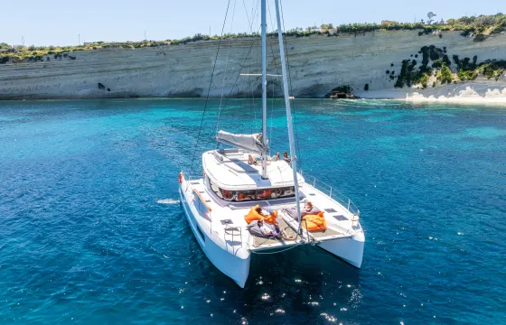 New Catamaran Lagoon 43 for unforgettable journey!