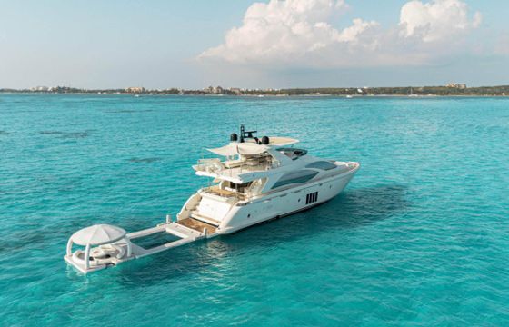 Deal of the Week! 84' Azimut Yacht for Rent in Cancun, Mexico.