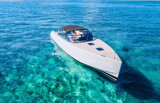 Cancun Elite Experience: 40ft VanDutch with Private Chef & Premium Bar