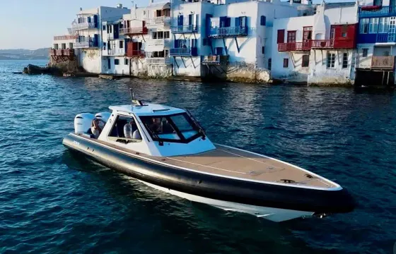 Unique Design • Ronin 35' • Fast & Luxurious Speedboat
