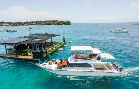 43ft Motor Yacht for 15 People for Nusa Penida Boat Tour