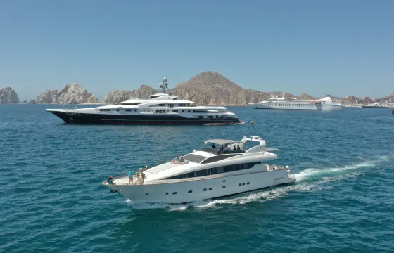 AVANTE 97 Luxury Cabo Yacht Charter