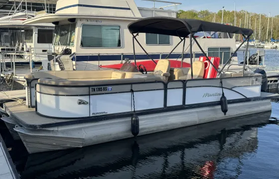 2022 Manitou  Luxury Tritoon w/ Captain and Fuel