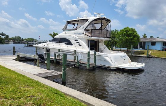 Amazing 58ft Sea Ray luxury yacht with Captain Steve