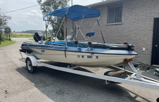 Monark 17ft Bass fishing boat for rent $250