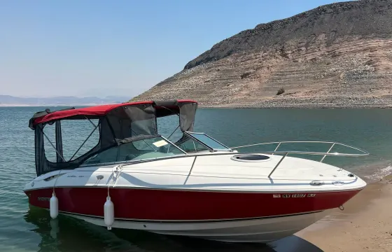 23ft Monterey 228 Si Yacht with Captain on Lake Mead, Boulder City
