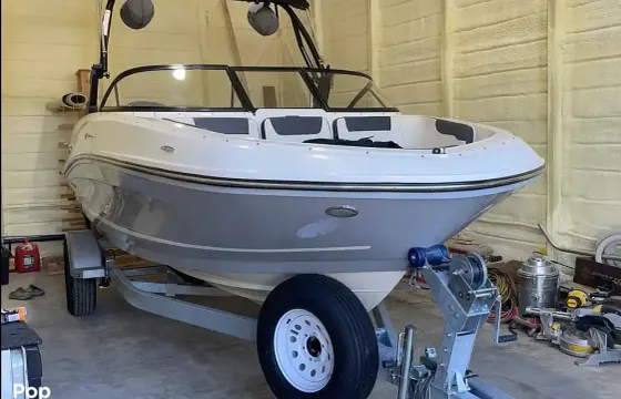 Bowrider | Bayliner | Weekend | Pickup/Drop-off  Echo Lake(Snohomish)